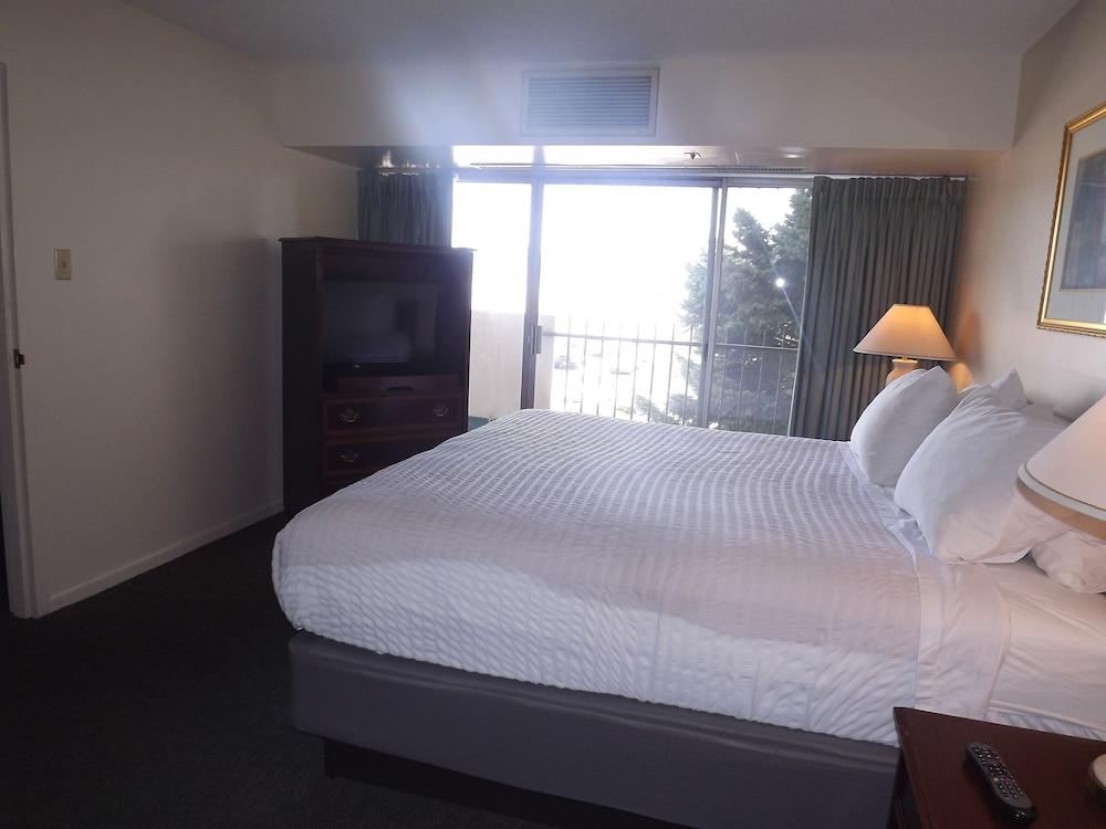 Hotel Satellite Colorado Springs